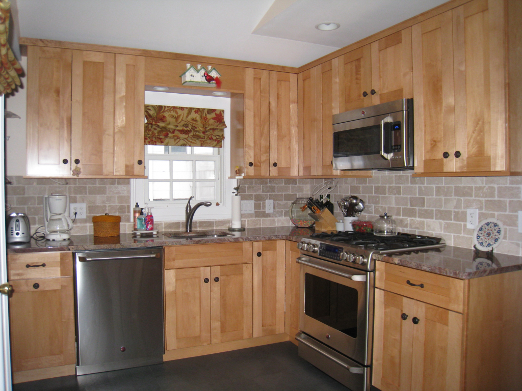 kitchen backsplash with oak cabinets and white appliances cabinets the painter us kitchen backsplash with oak cabinets and white appliances cabinets the painter us